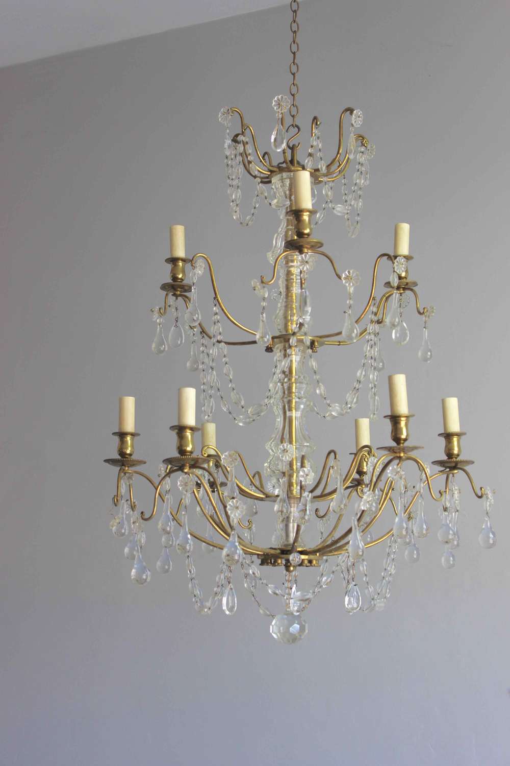 https://www.antiquelighting.co.uk/upload/images/shopprod/14284/traditional-gilded-brass-framed-cut-glass-two-tier-antique-chandelier_14284_main_size3.jpg