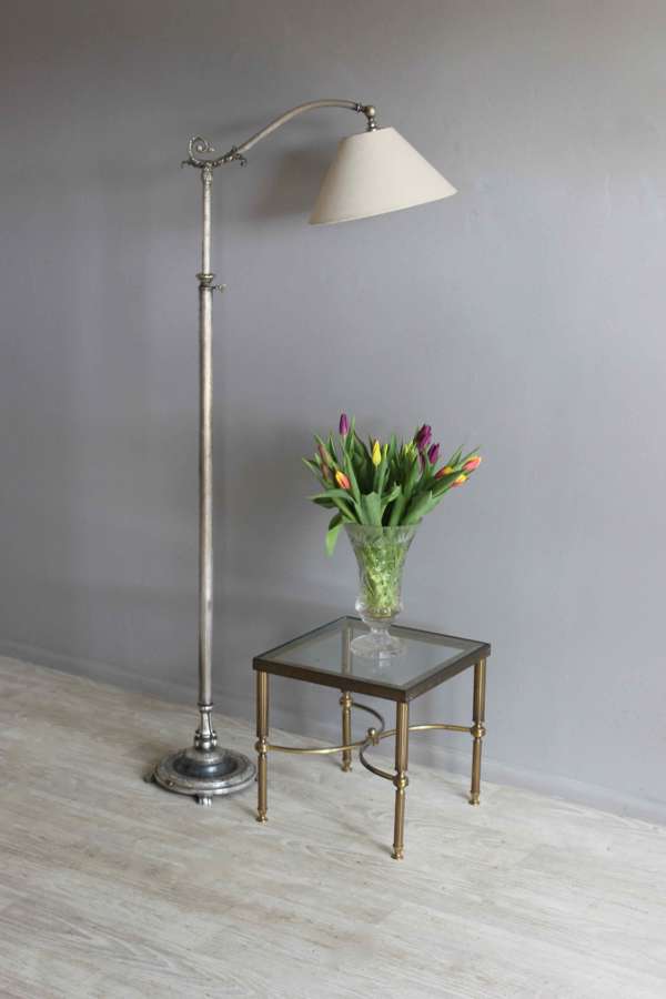 Pretty French white metal adjustable reading lamp