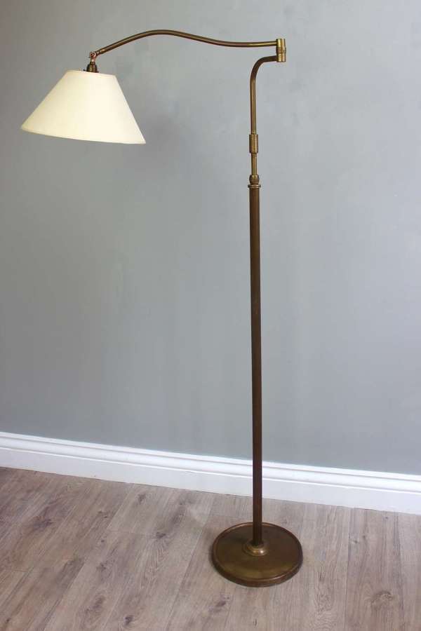 Large scale  adjustable Italian floor lamp